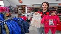 Mersin Büyükşehir Kıyafet Evleri İle Ailelerin Yükünü Hafifletiyor